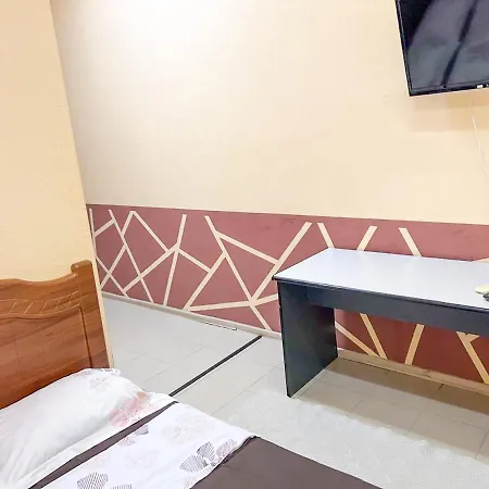 Mini-hotel In The Heart Of אורחן