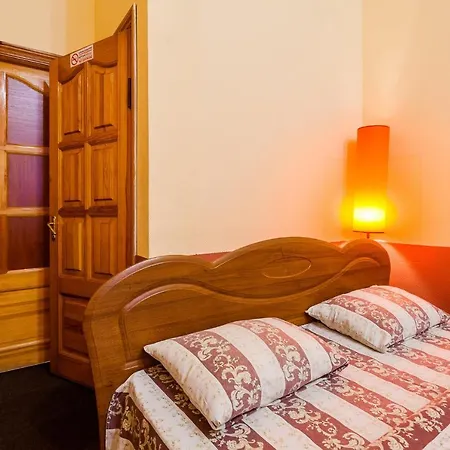 אורחן Mini-hotel In The Heart Of 2*